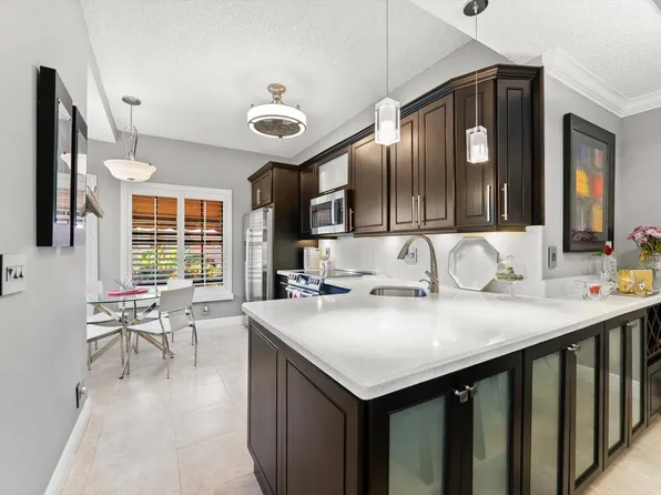 7840 Lexington Club Boulevard #B, Delray Beach, FL 33446