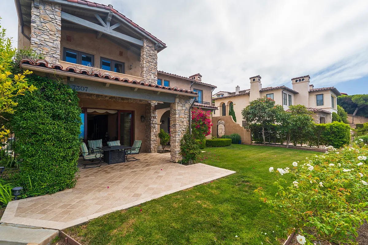 Building Photo - 7307 Lunada Vis