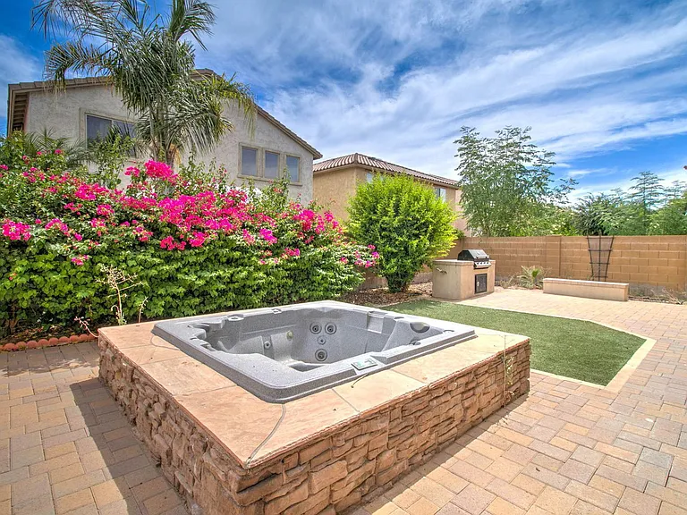 2143 W Marconi Ave — Photo 56