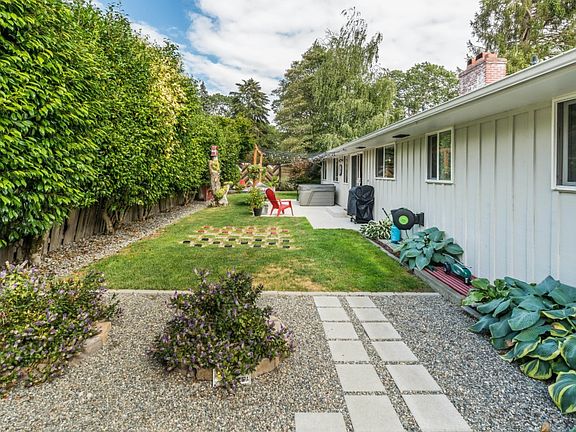 2nd image of 5821 86th St SW