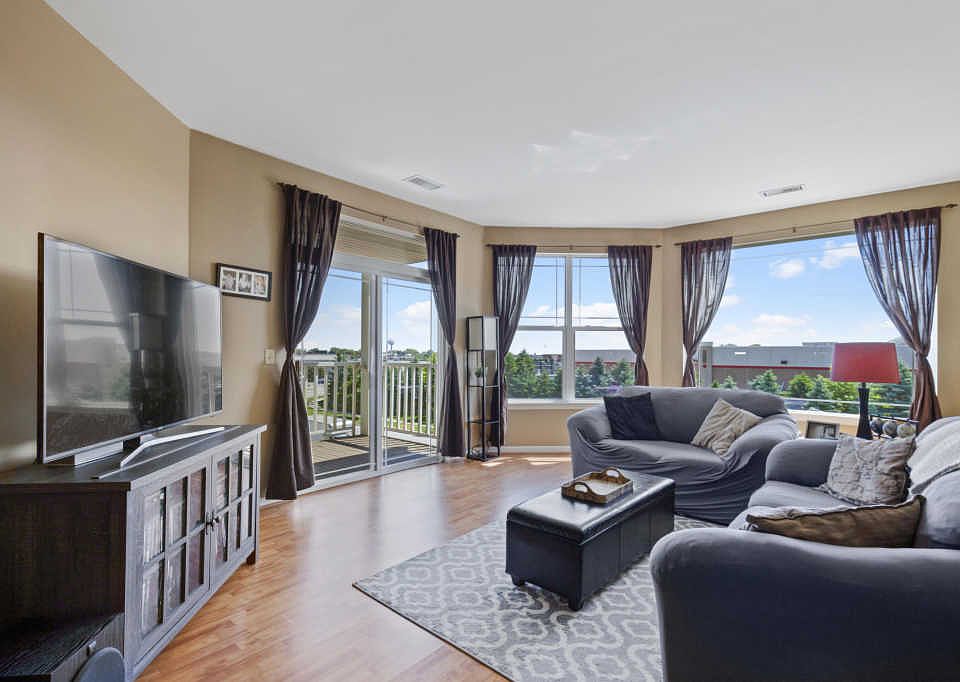 1st image of 6995 S Riverwood Blvd