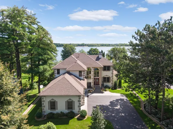 19403 E Tri Oak Cir NE, East Bethel, MN 55092