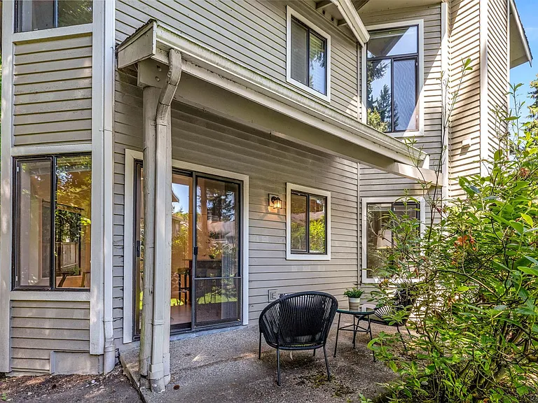 9009 Avondale Rd NE #D107 — Photo 1