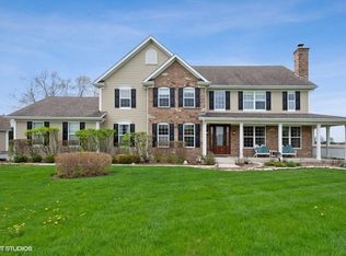 508 Pond Gate Dr, Barrington, IL 60010