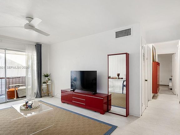 4th image of 8701 SW 141st St APT L5