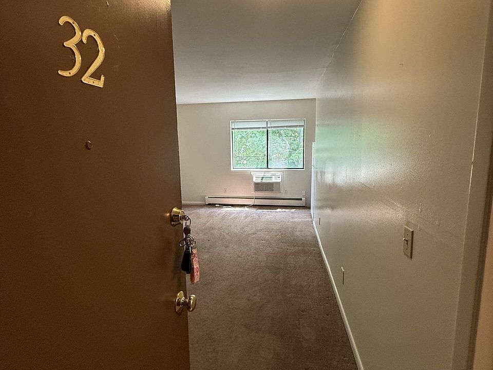 1st image of 1855 Burnet Ave #11549334