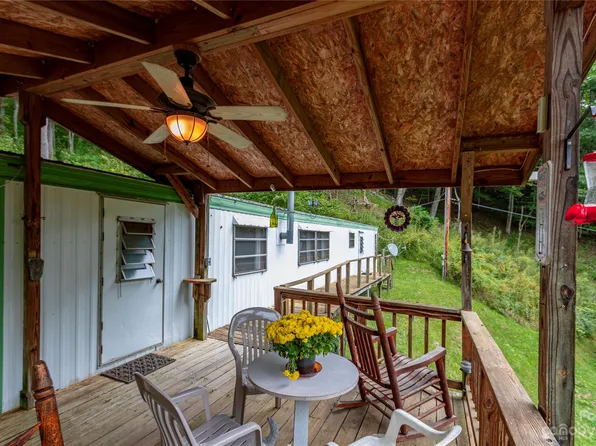 932 Parson Branch Rd, Green Mountain, NC 28740