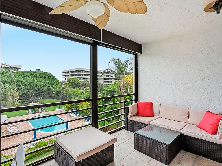 555 Banyan Tree Ln E #410 — Photo 16