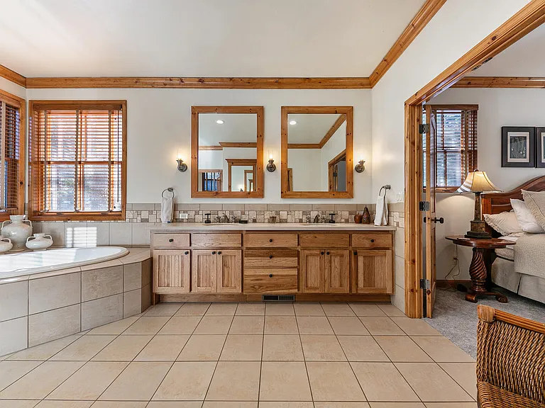 12326 Fairway Dr — Photo 14