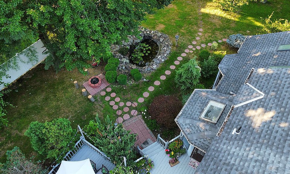 2nd image of 87 Bunning Dr