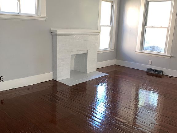4th image of 1840 E 31st St