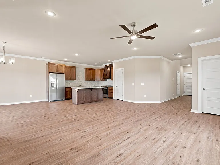 2908 SW Grandshire Ave — Photo 4