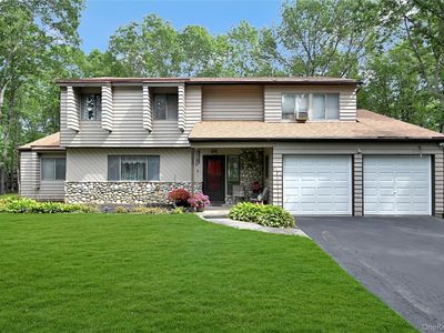 15 Hastings Drive, Ridge, NY, 11961