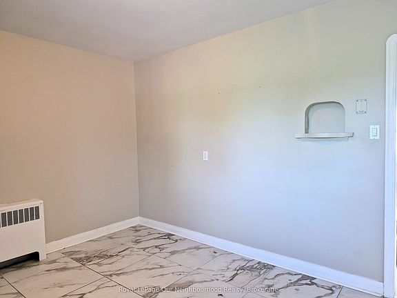 5th image of 855 Simcoe St N #2
