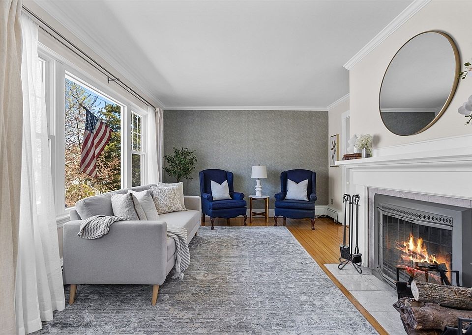 9 Hillside Ave, Stoneham, MA 02180 | Zillow