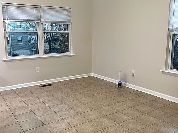4th image of 348 Harry S Truman Dr #245