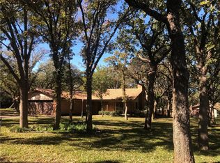 118 Lookout Cir, Graham, TX 76450