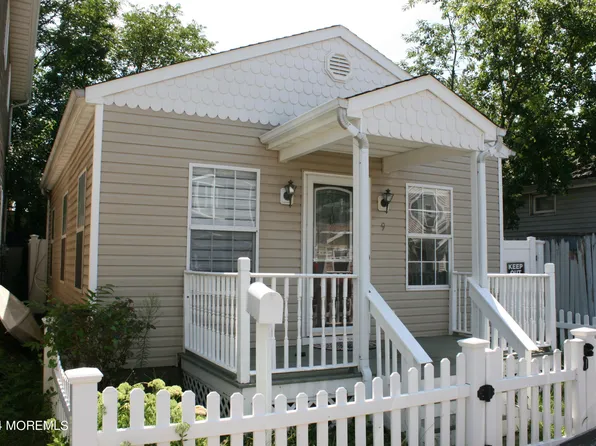 9 Waterview Place, Keansburg, NJ 07734