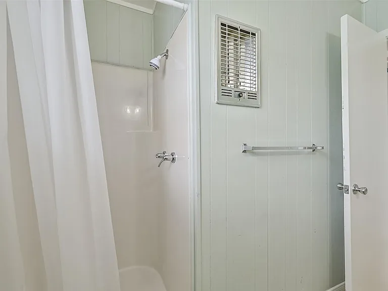 16904 Beachcomber Dr — Photo 29