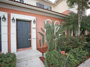 2409 SW 99th Way, Hollywood, FL 33025