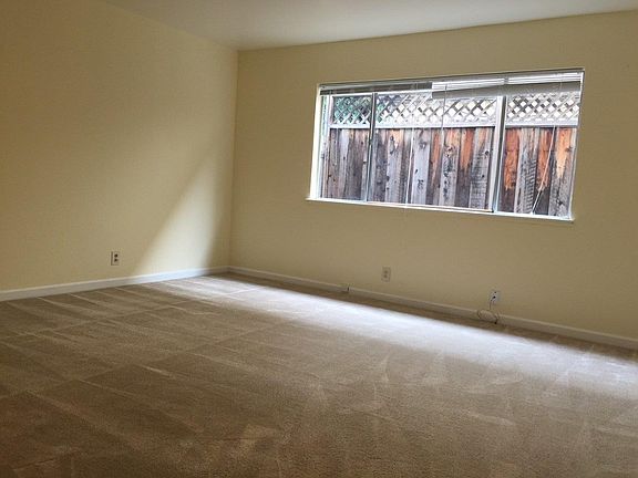 5th image of 5565 Clovercrest Dr