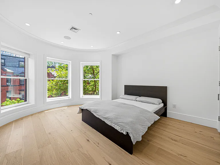 431 Marlborough St #3 — Photo 31