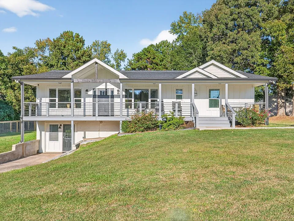1324 Ace McMillian Rd