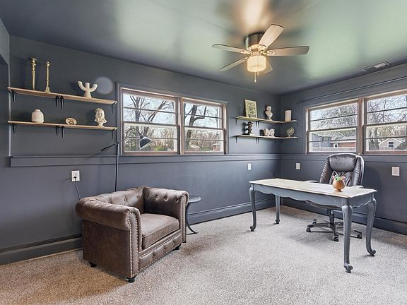 5th image of 715 3rd Ave NW