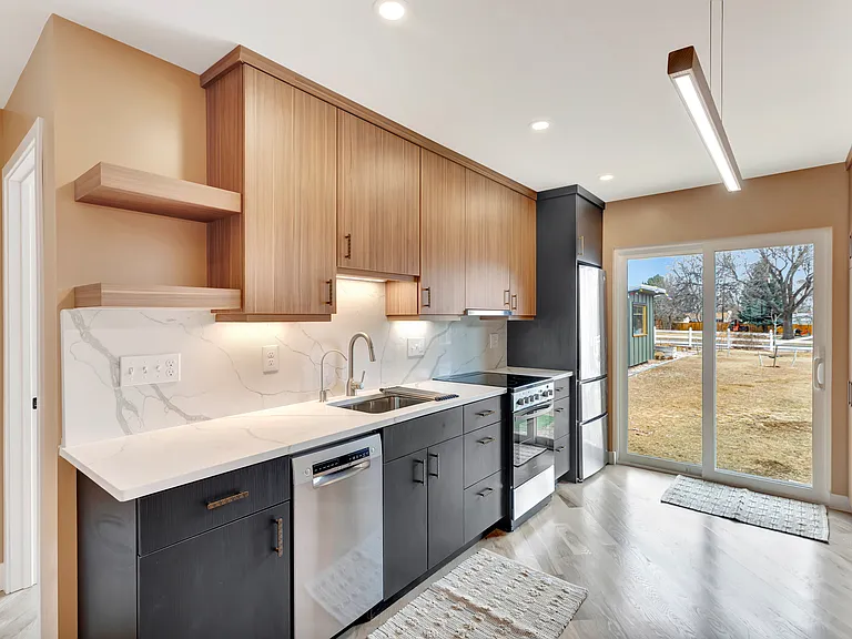 611 S Miller Ave #B — Photo 3