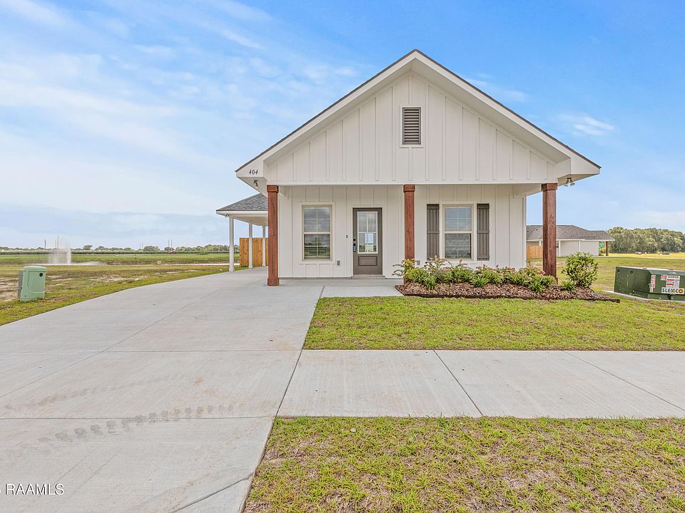 1st image of 404 Willowbend Way