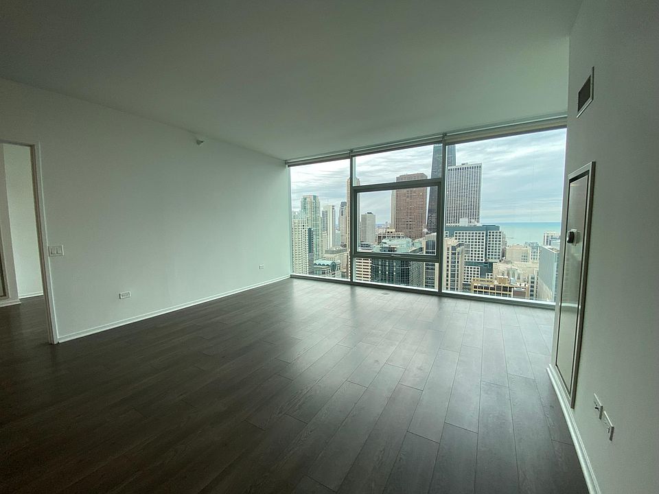 1st image of 212 E Illinois St #4203