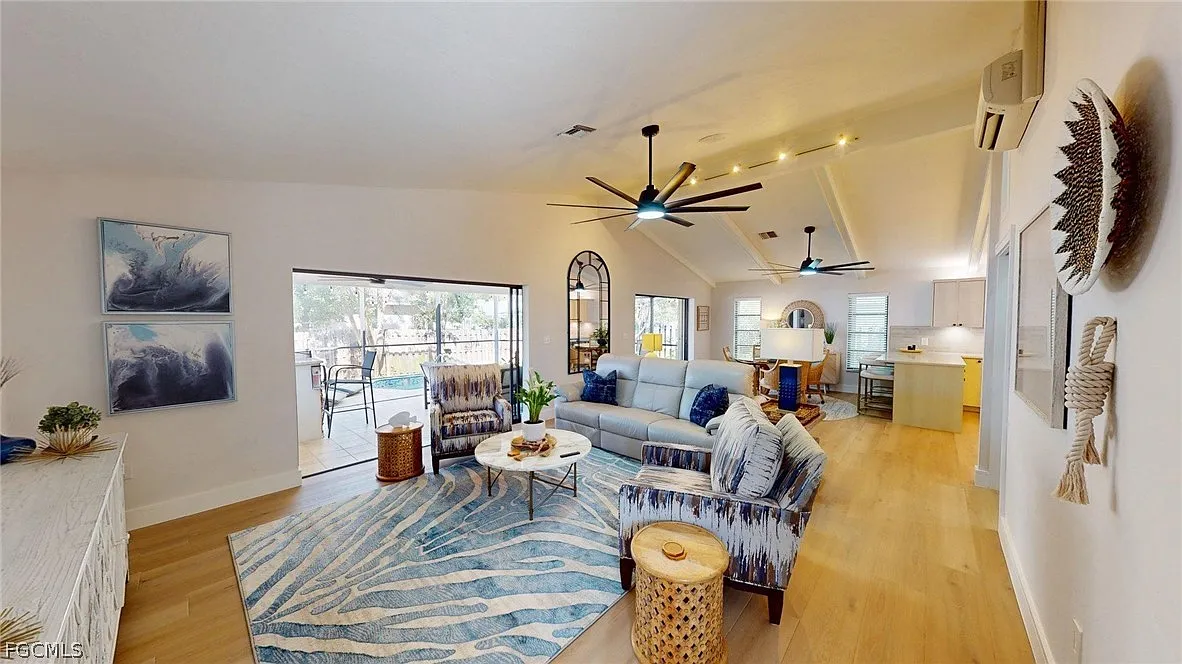 4 bed, 3.0 bath, 1936 sqft, $10,000 — Photo 4