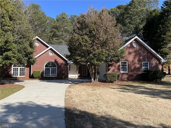 5455 Forest Falls Dr, Loganville, GA 30052