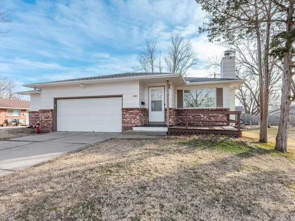 301 E 6th St, Valley Center, KS 67147