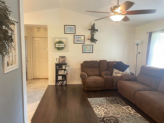 4th image of 21 Crested Eagle Dr