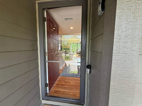 3rd image of 9359 S Lake Ridge Dr
