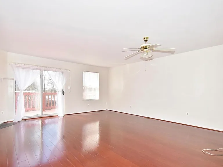 24 Bristow Ct — Photo 4