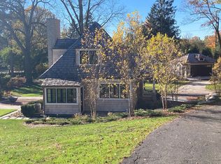 1590 W Long Lake Rd, Bloomfield Hills, MI 48302