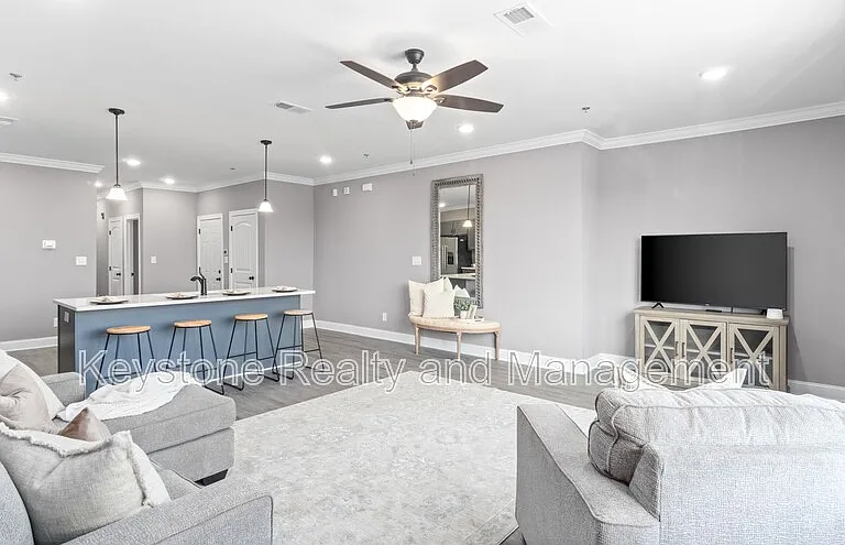 138 Center Pointe Dr #2 — Photo 6