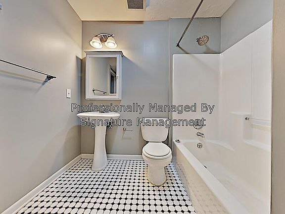 4th image of 1829 Edenside Ave APT 1