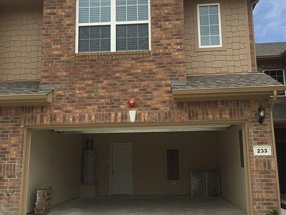 2nd image of 233 Barrington Ln
