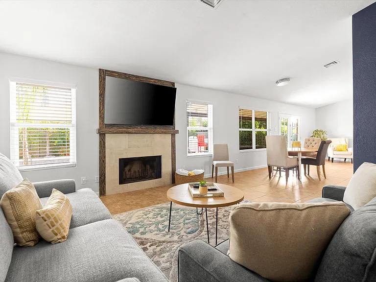 4019 E Taro Ln — Photo 45