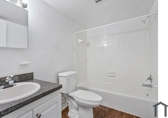 3412 NW 29th St #107 — Photo 7