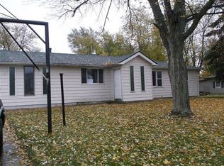 709 Beverly Rd, Hebron, IN 46341