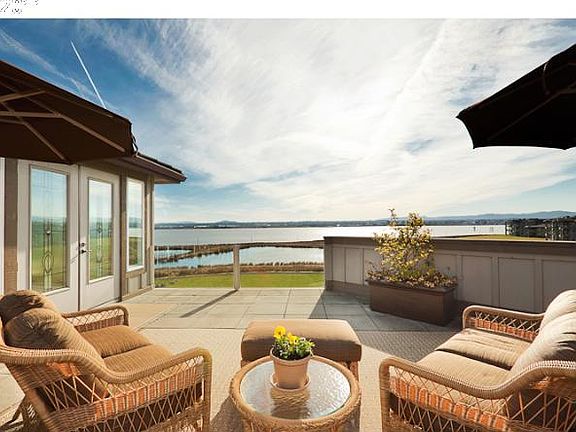 3rd image of 5525 SE Scenic Ln #Penthouse