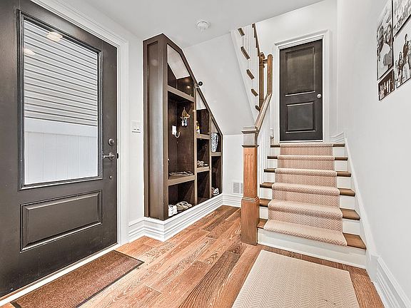 5th image of 820A & B 1st St