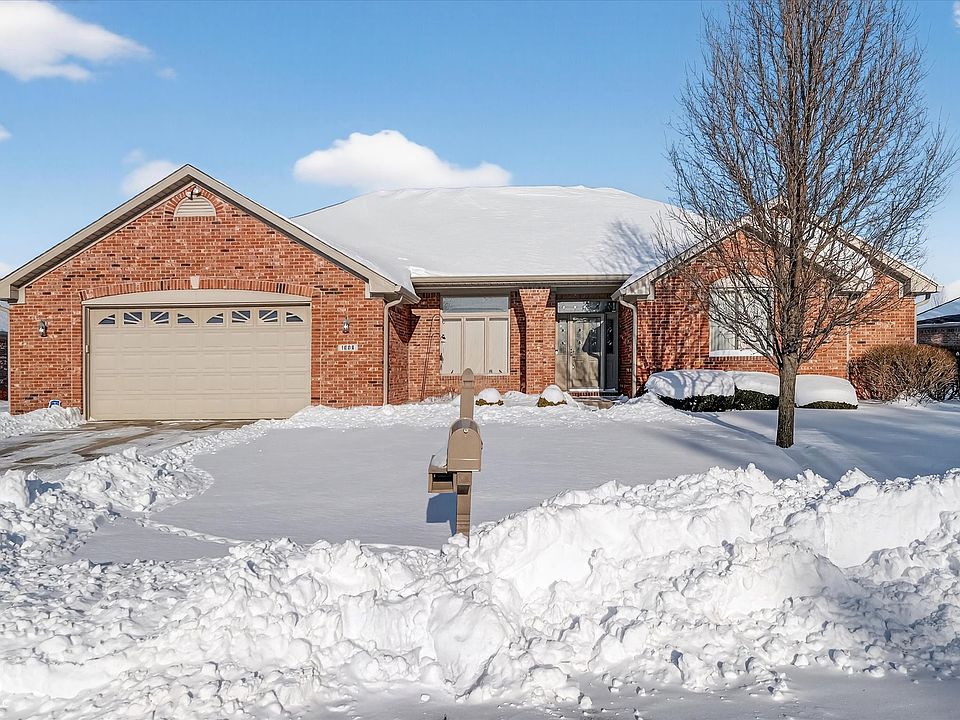 1st image of 1006 Woodridge