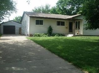 1609 Laurel Dr, Marshalltown, IA 50158