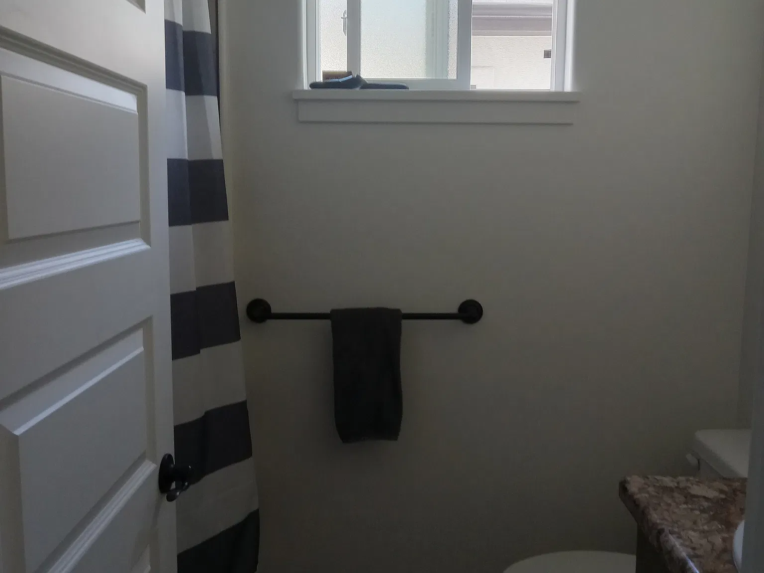 3 bed, 1162 sqft, $2,250 — Photo 2