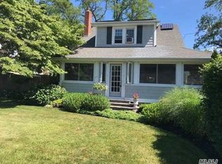 14 Martin Pl, Northport, NY 11768